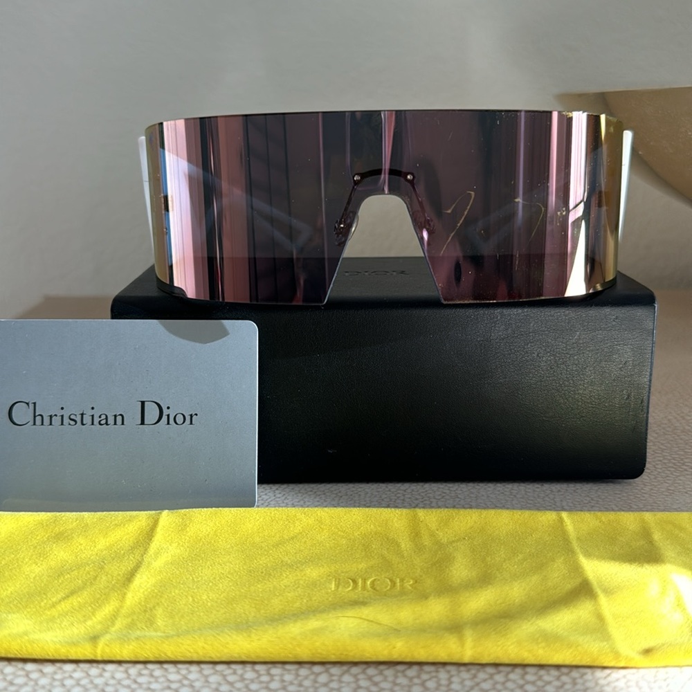CHRISTIAN DIOR Shield Mirrored Sunglasses
